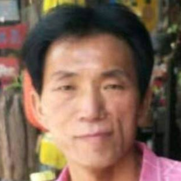 曾经还小懒猪的照片