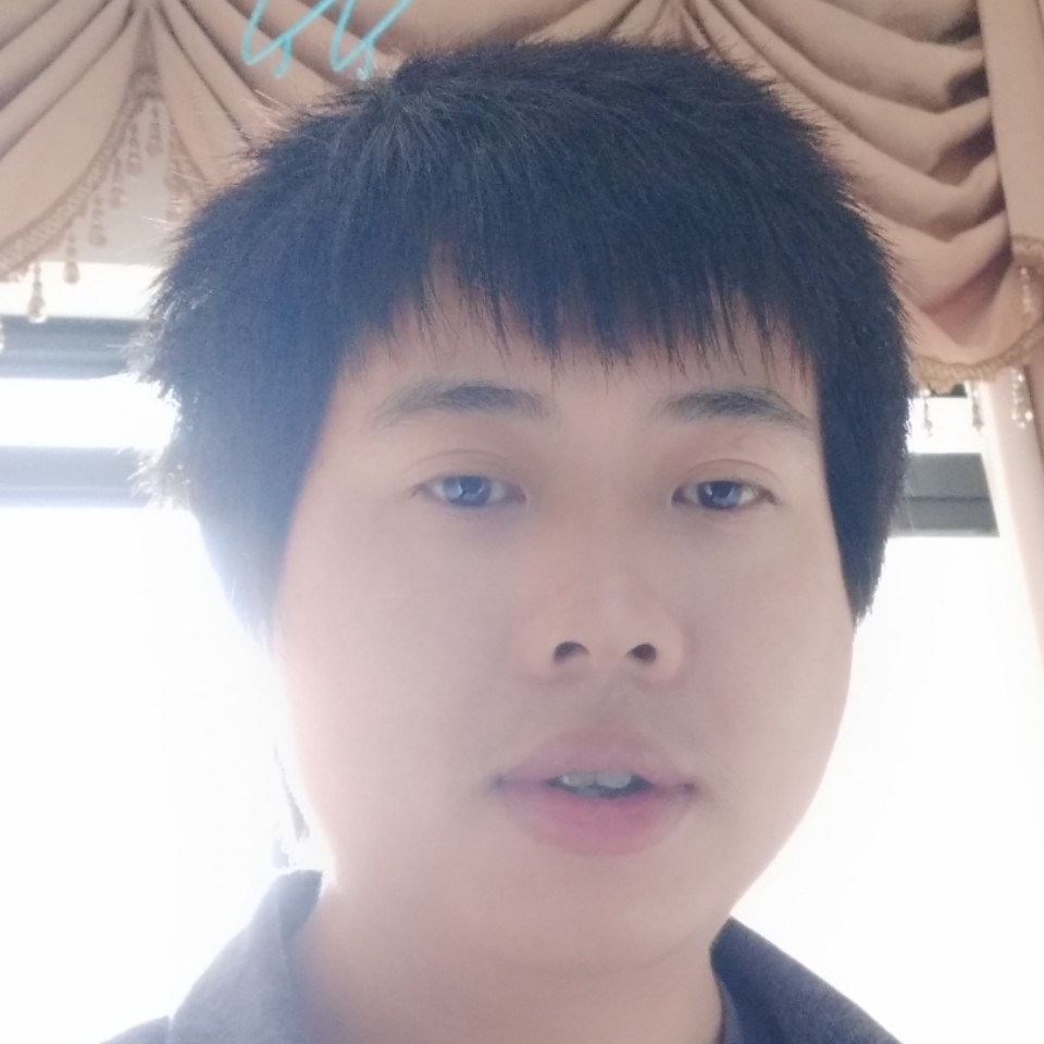微风轻笑的照片