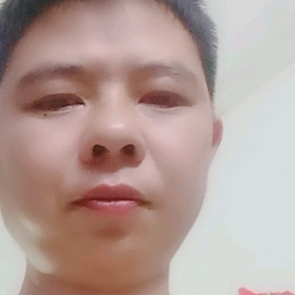 愤怒爱帅哥的照片