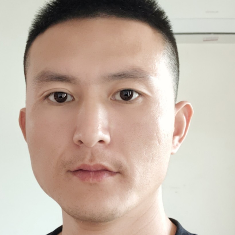 魏乄的照片