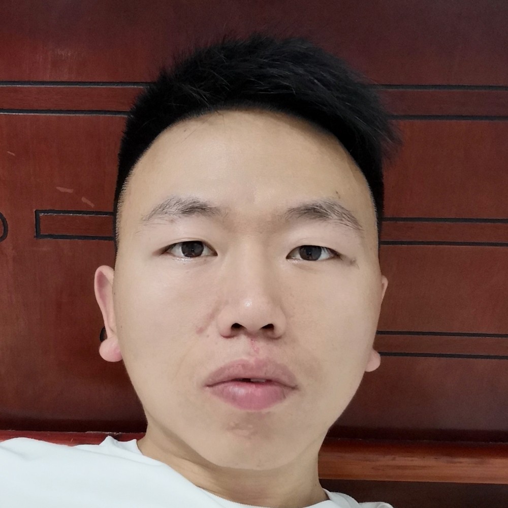 忧郁爱蝶衣的照片
