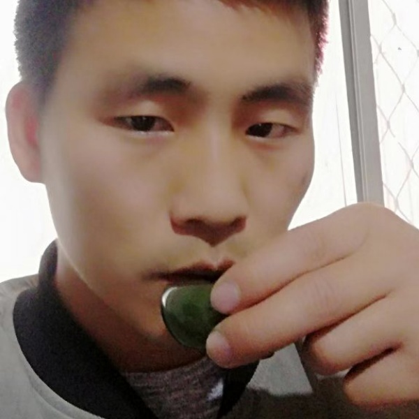 旧颜伶俐的照片