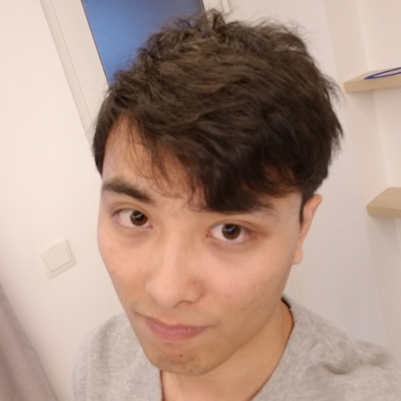 调皮闻啤酒的照片