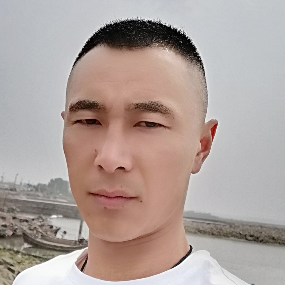 纯真放弃墨镜的照片