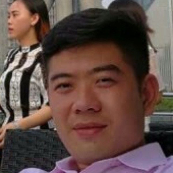 蓝天相许勤恳的照片