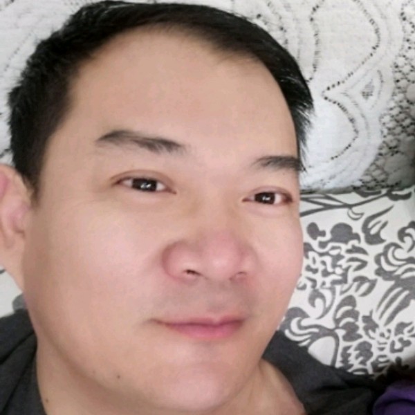 舞蹈深拥包容的照片