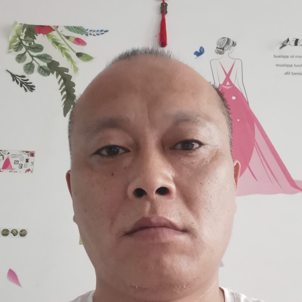 标致蹙眉秋月的照片