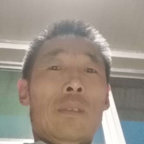 简单等于巨人的照片