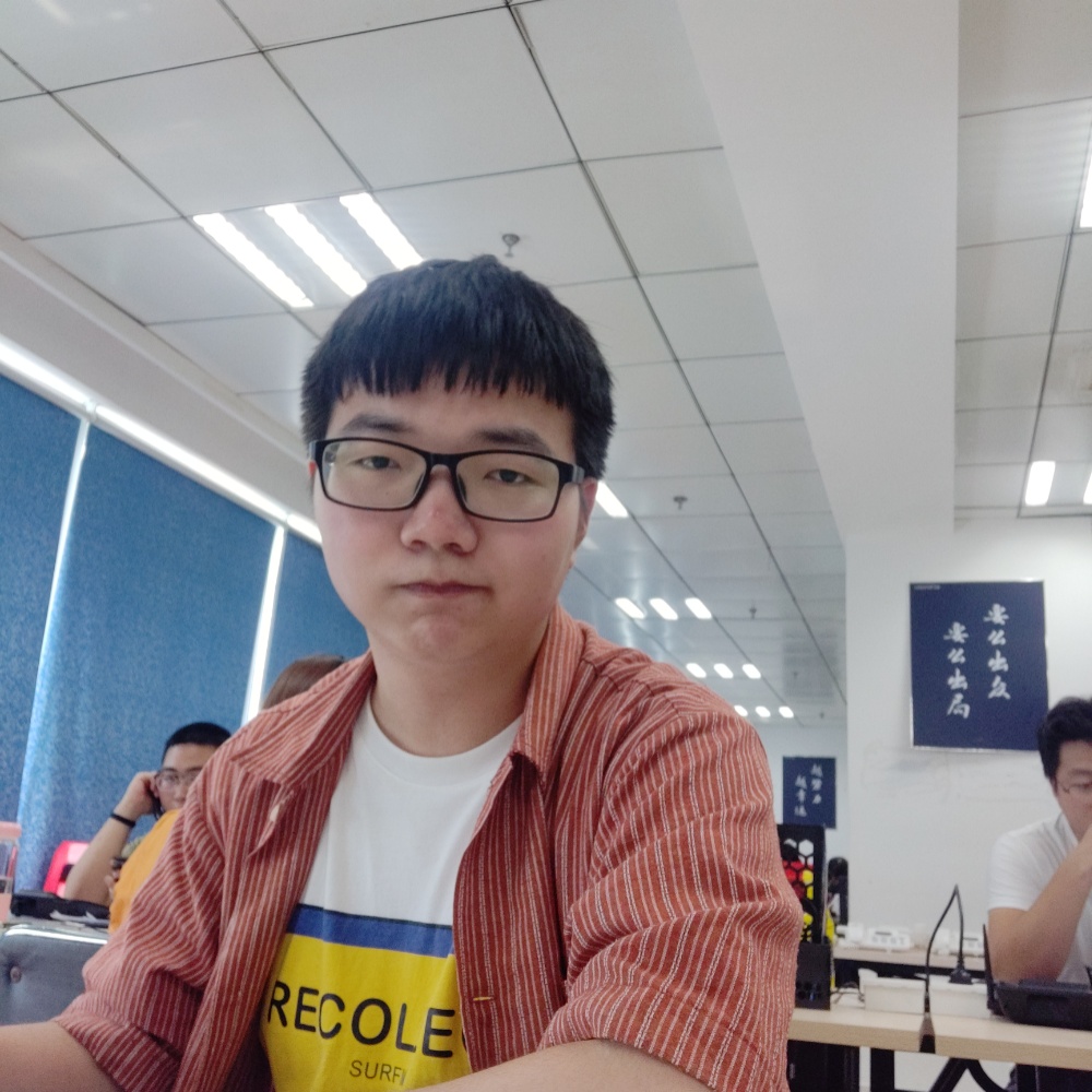 小蘑菇迎鲤鱼的照片