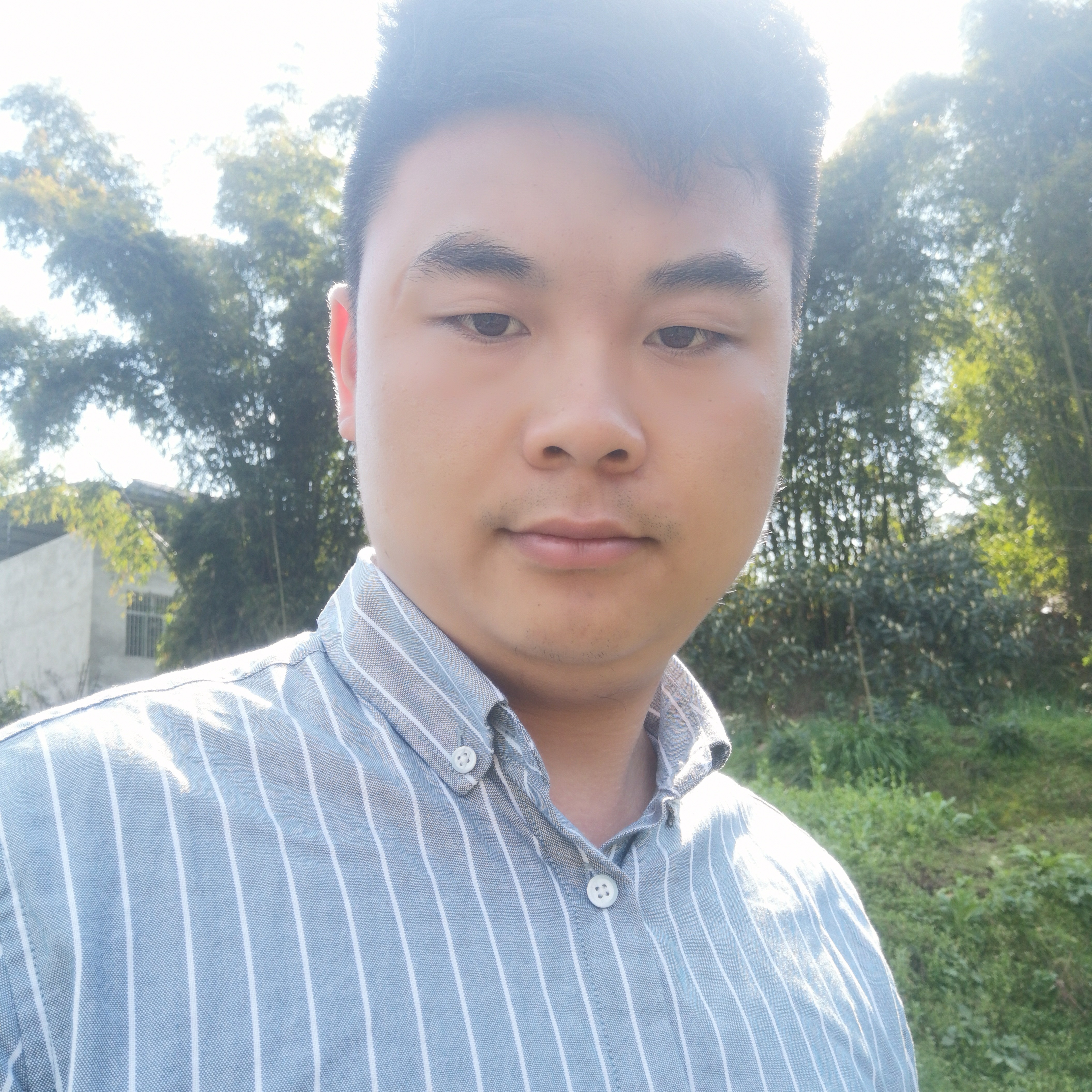 摩托蹁跹忧心的照片