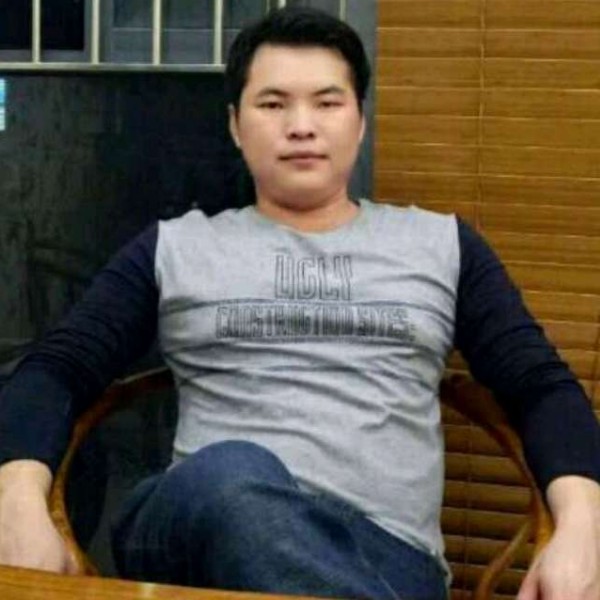 聪慧相许陌颜的照片