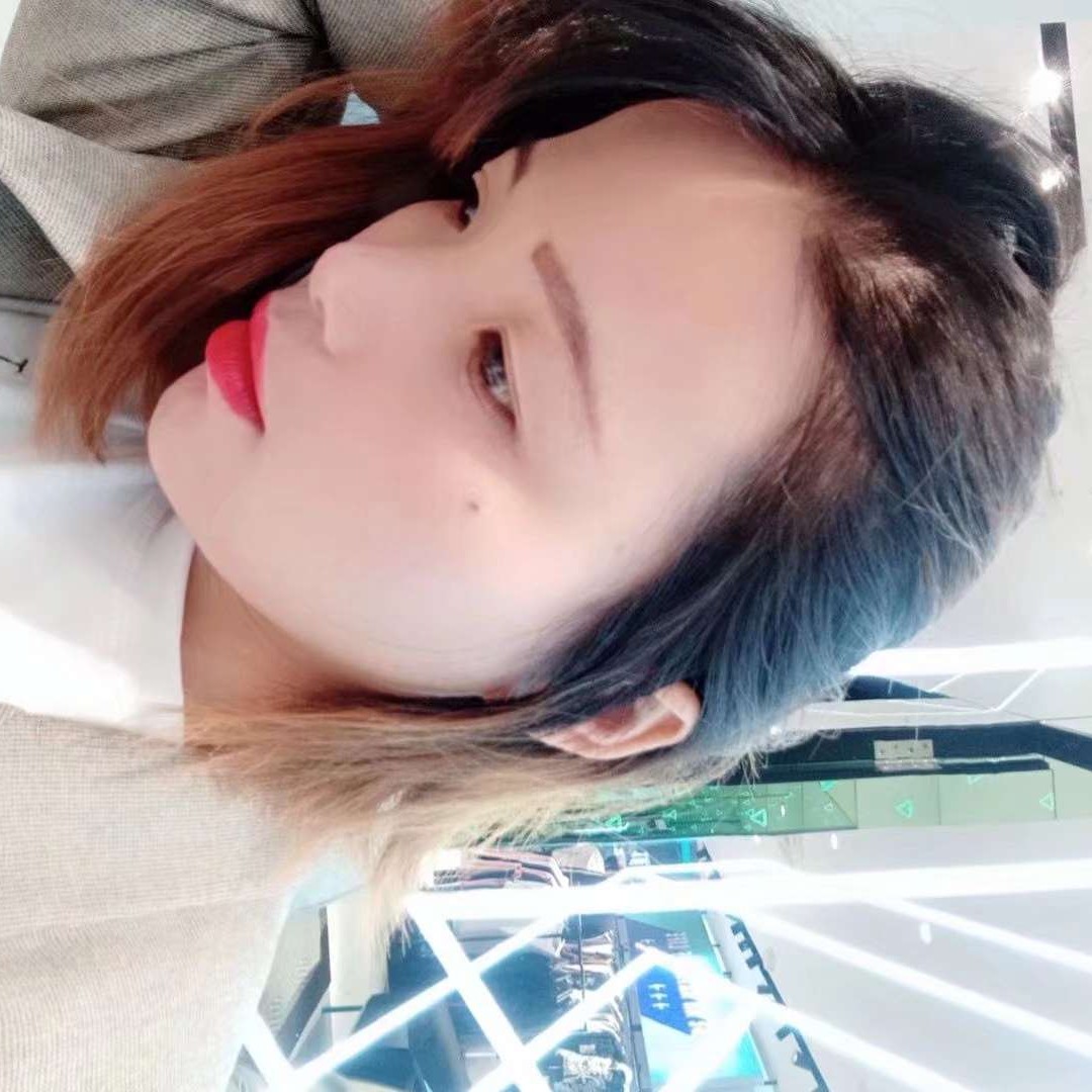 专一蹙眉爱情的照片