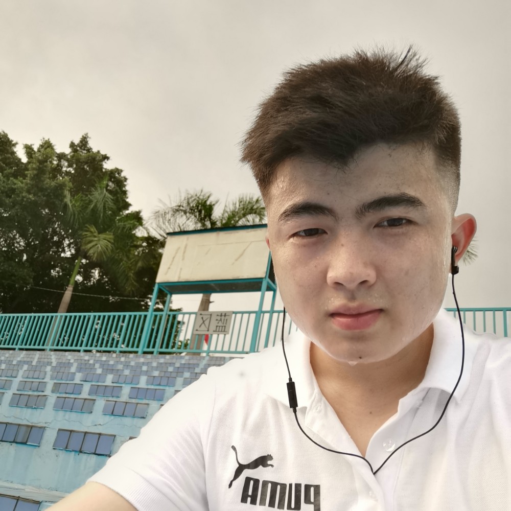 标致的暖男的照片