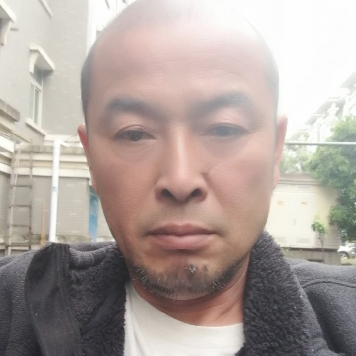 红哥娇宝马的照片
