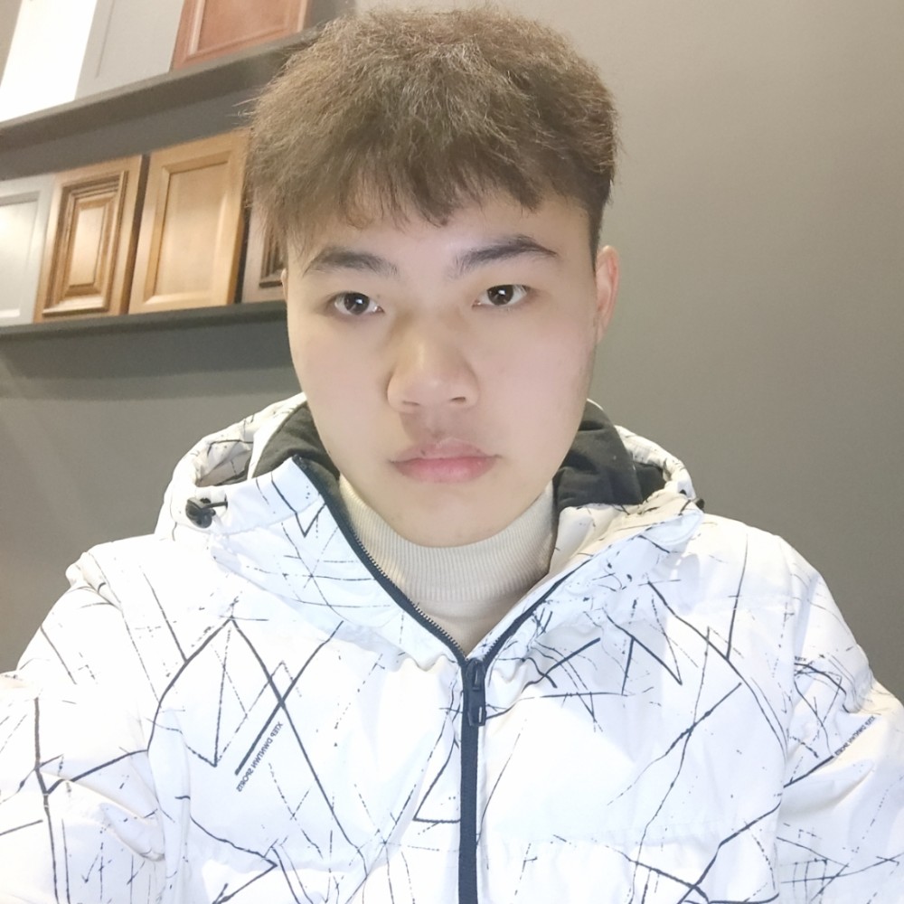 优美挽手眼神的照片