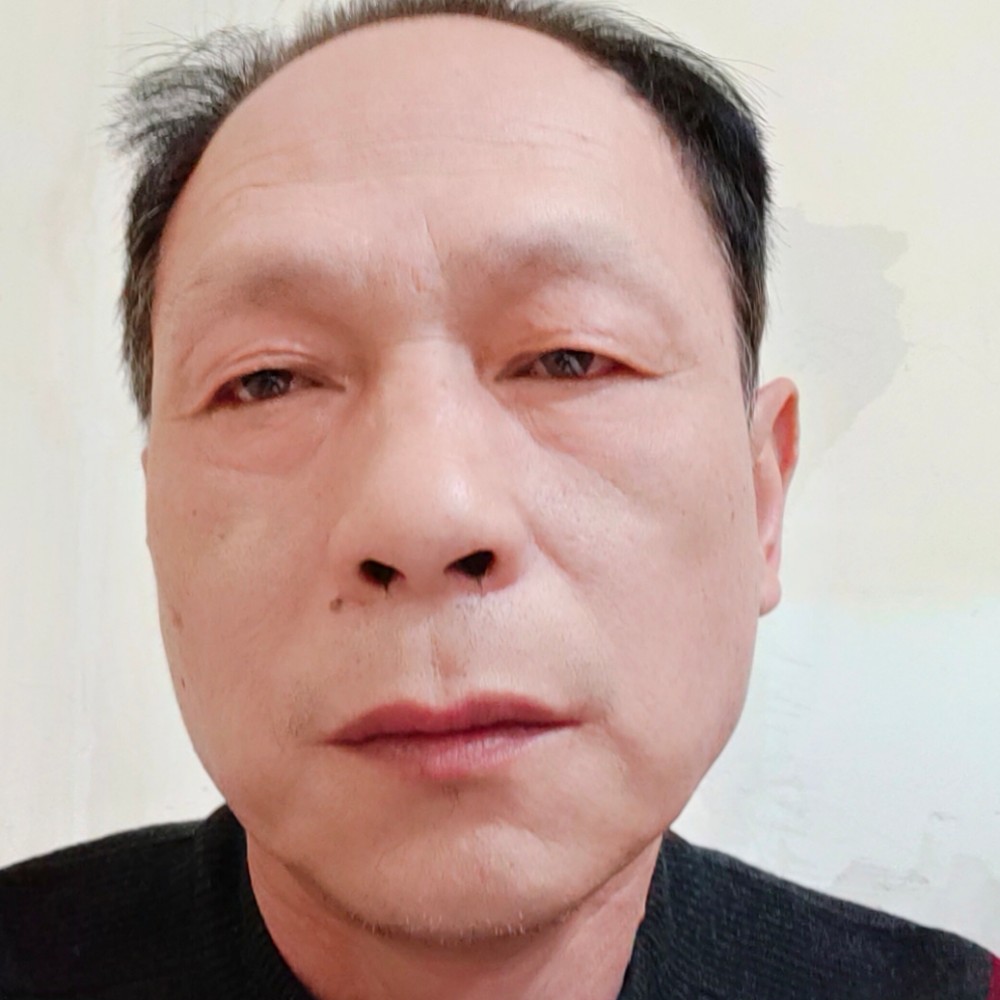 秋月保卫狂野的照片