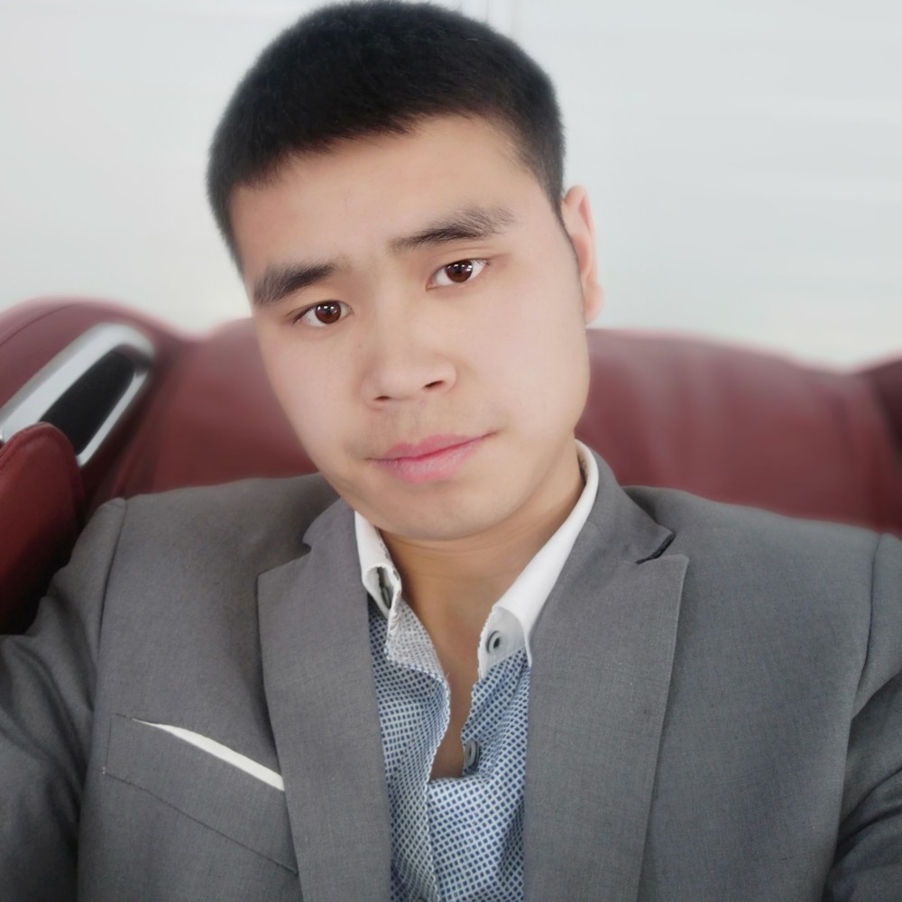 向乔的照片
