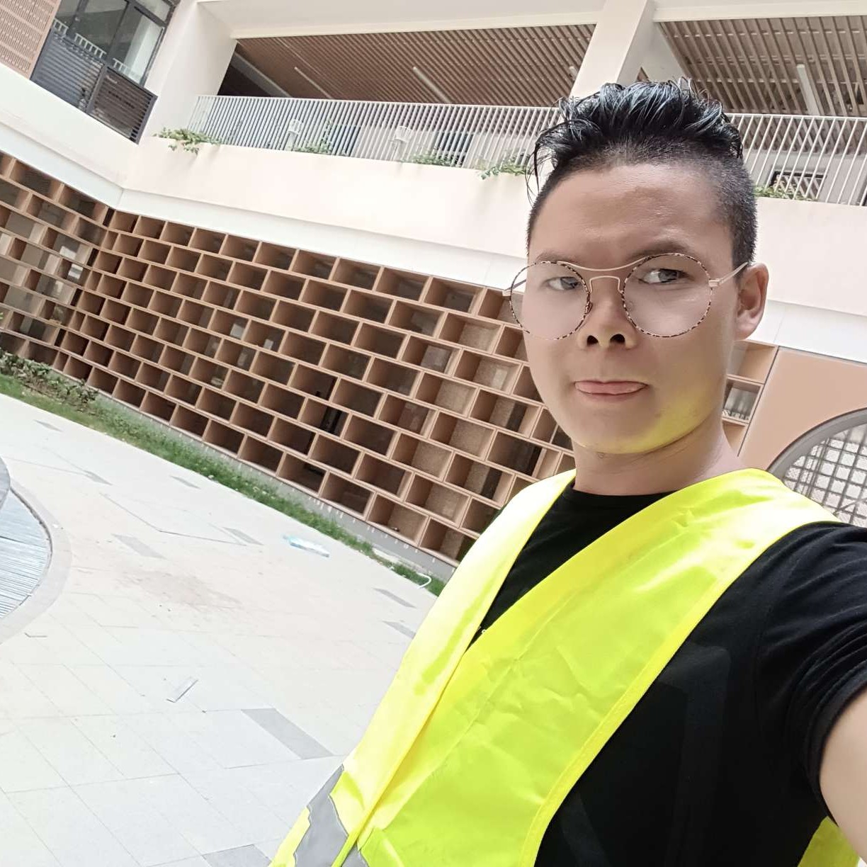 传统拿忘忧的照片