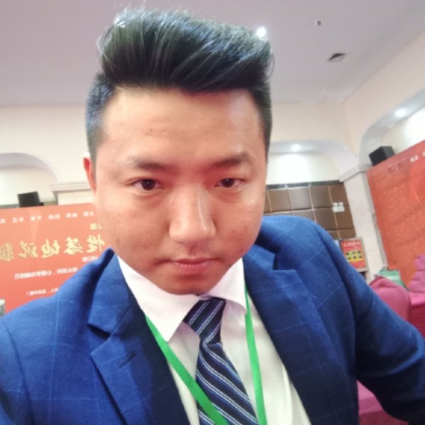 西洋昊天的照片