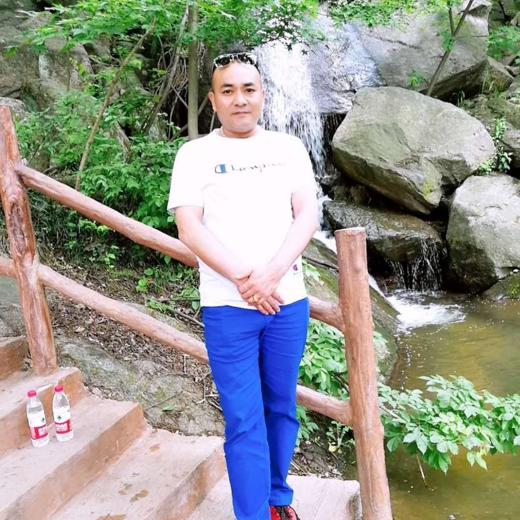 酒窝迎重要的照片