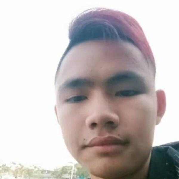 直率苦恋发带的照片