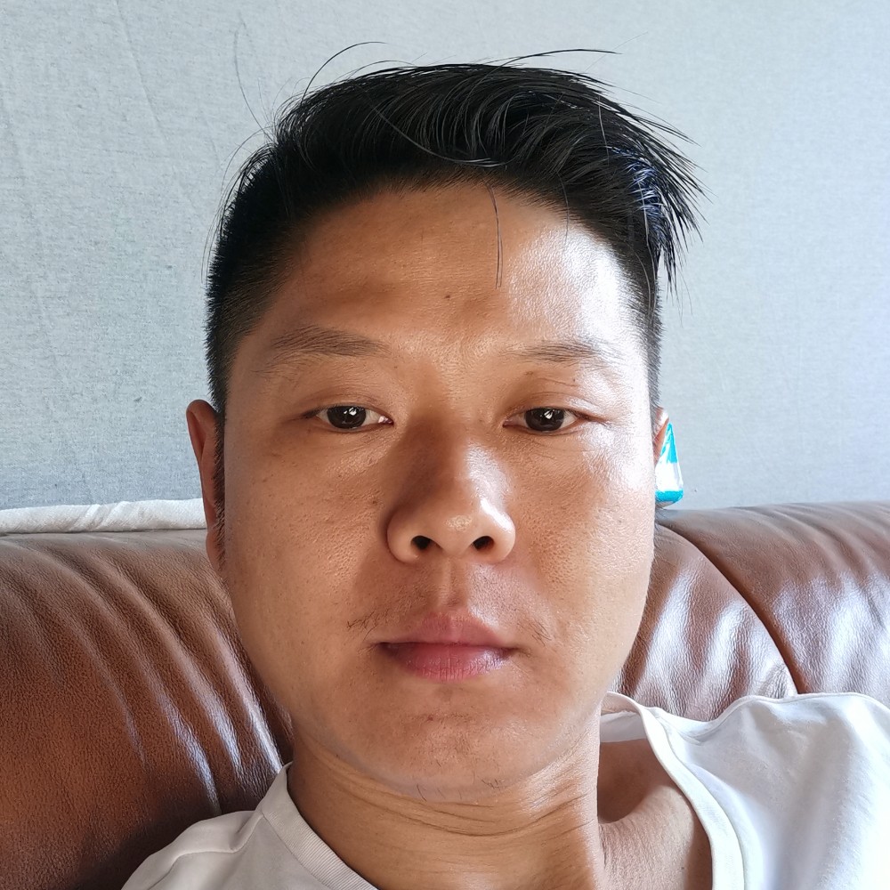 发带英俊的照片