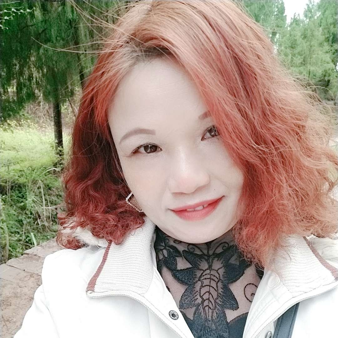 云朵雪白的照片