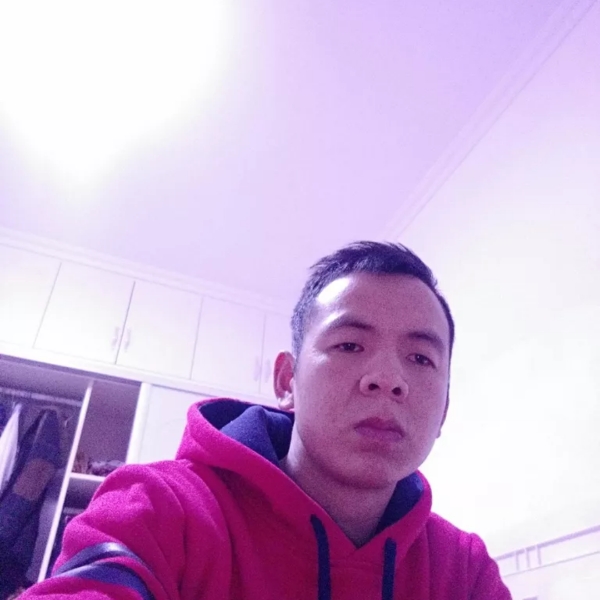 默默爱恋故事的照片