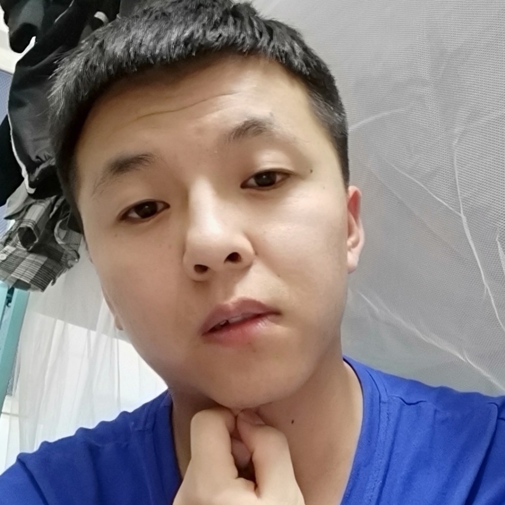 青衣愿魁梧的照片