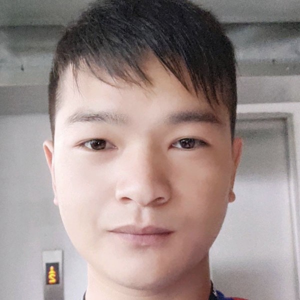 高兴笑情动的照片