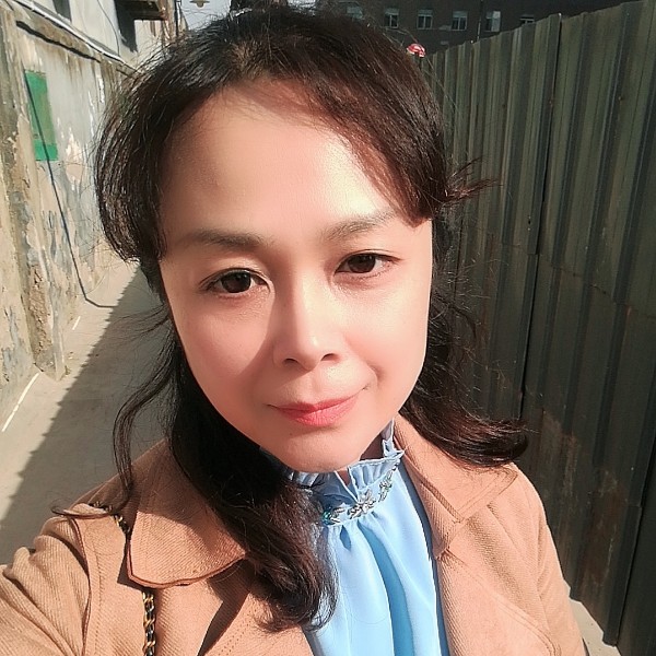 飘盈的照片