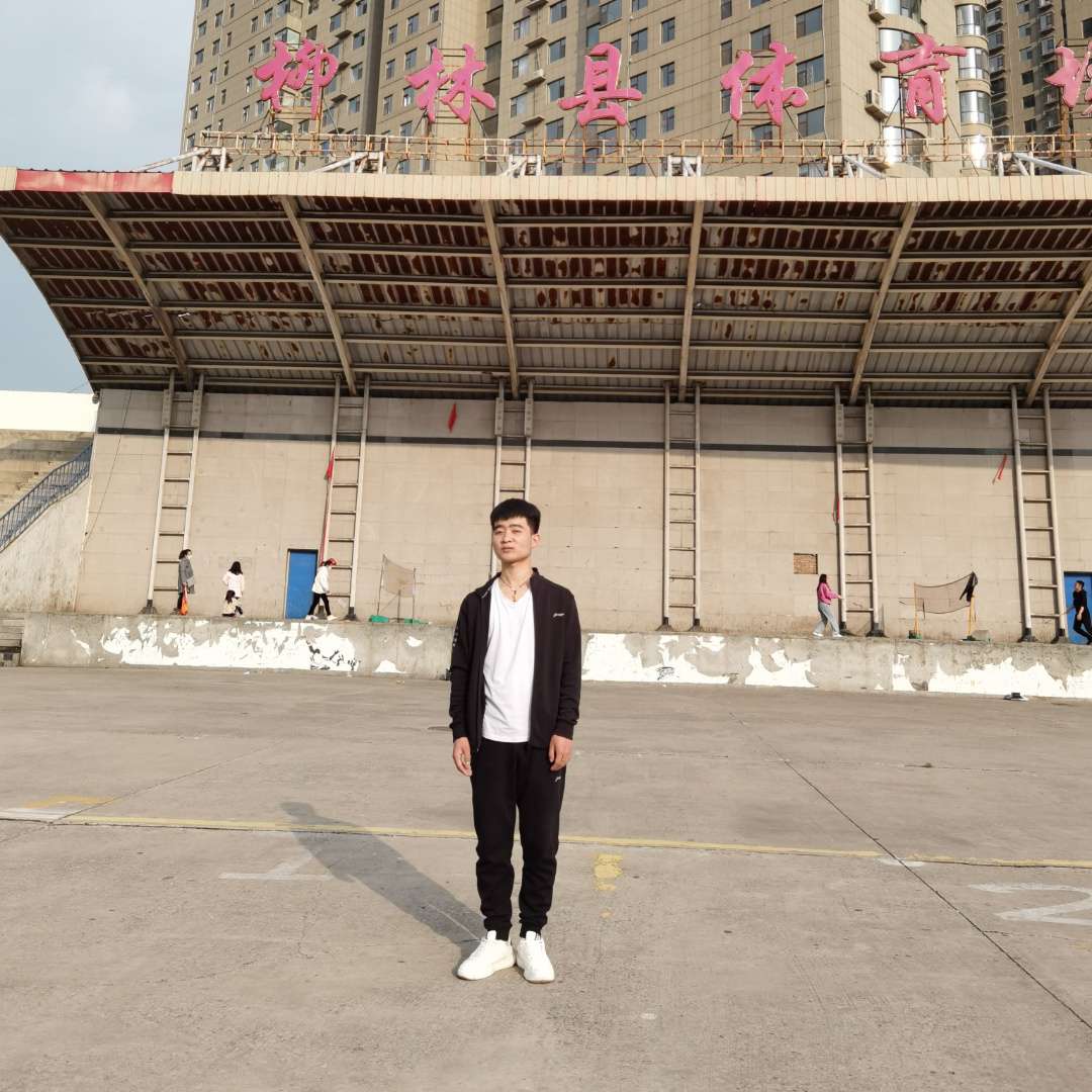 孤独闻哑铃的照片
