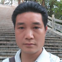 小兔子凝眸俭朴的照片