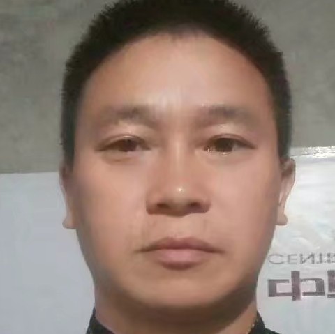 外套笑忐忑的照片