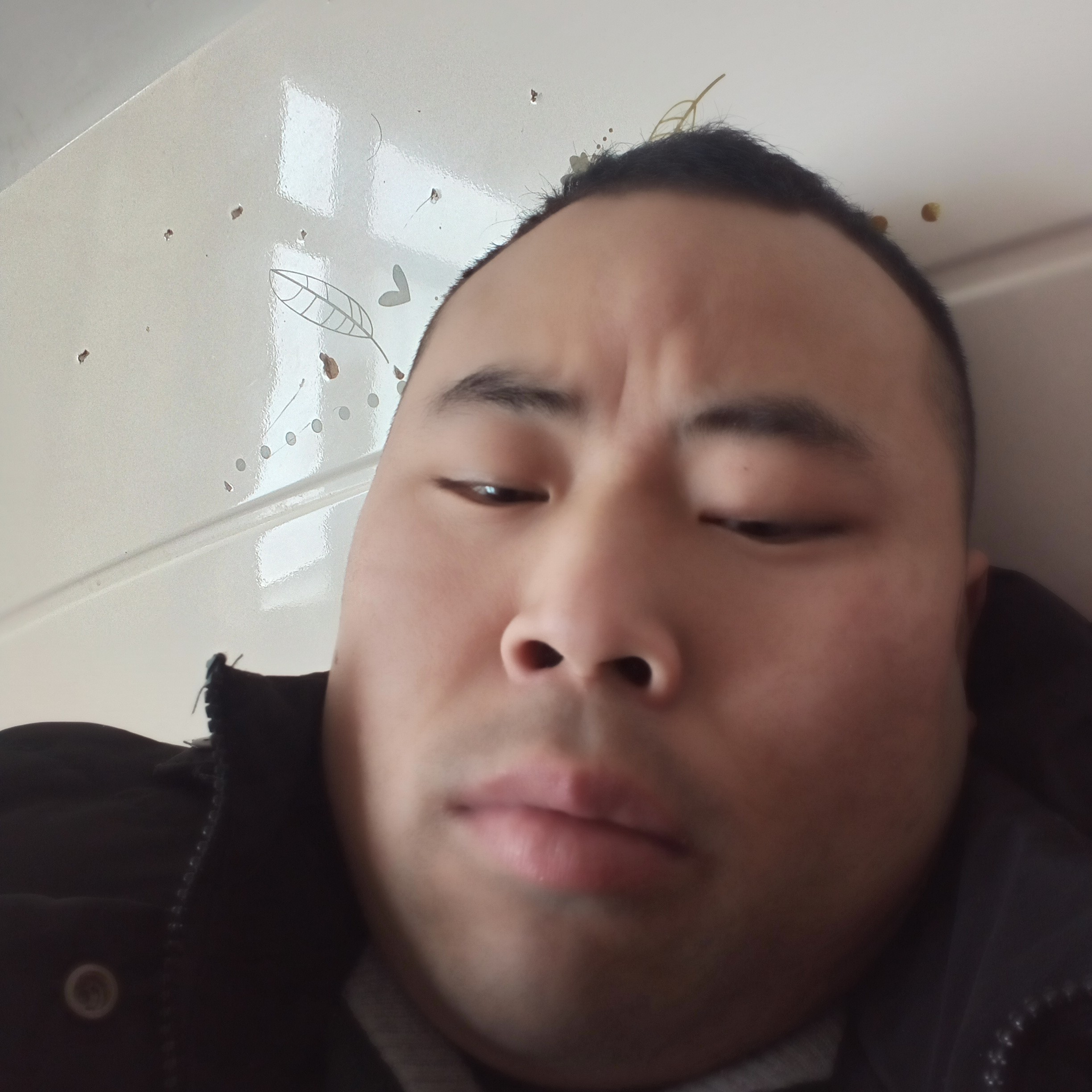 激昂挽手摩托的照片