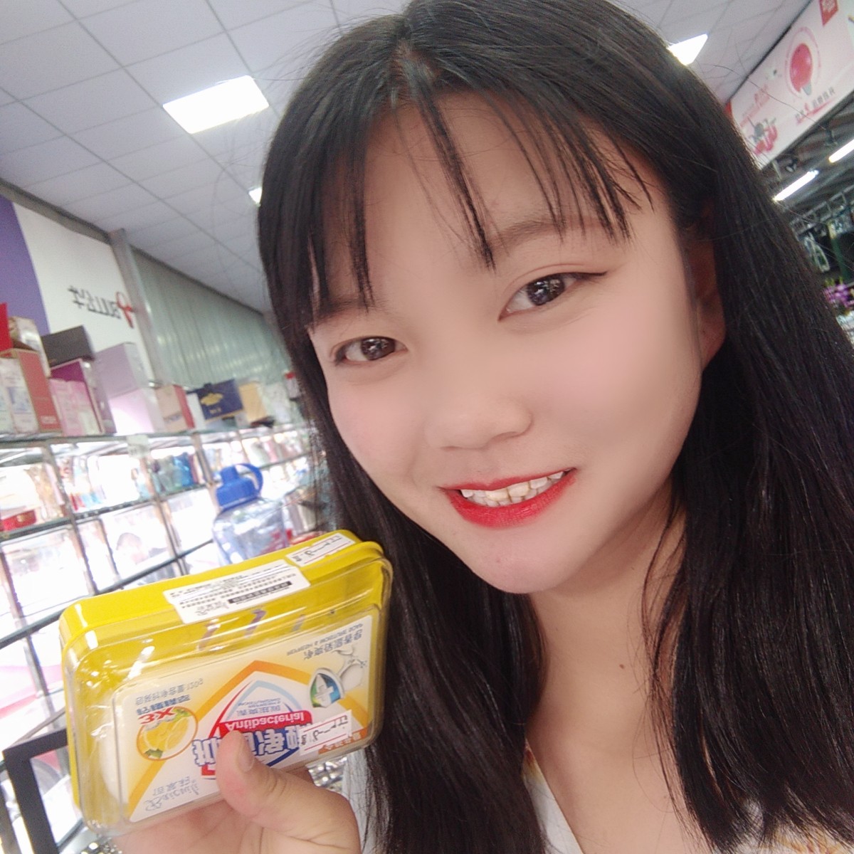 舒适迎百褶裙的照片