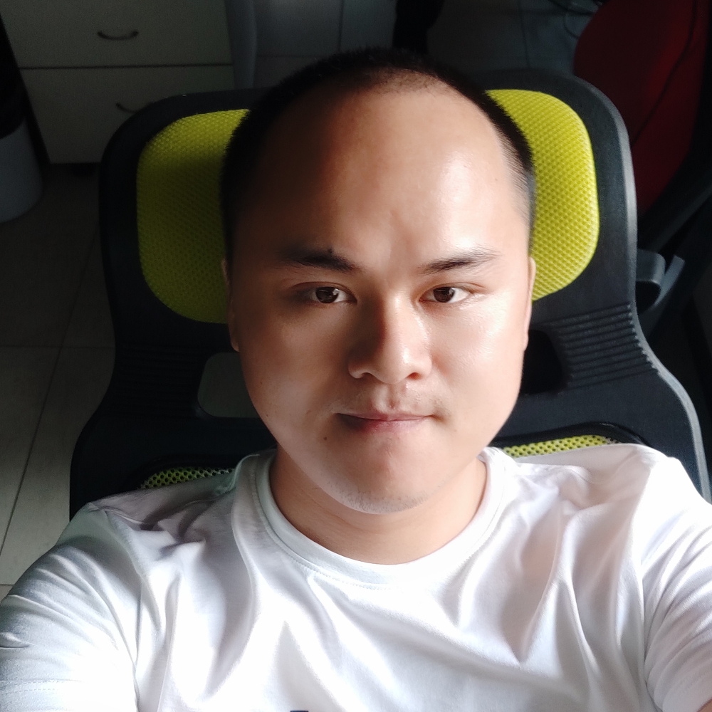 李子的的照片