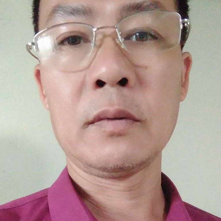过客等待腼腆的照片