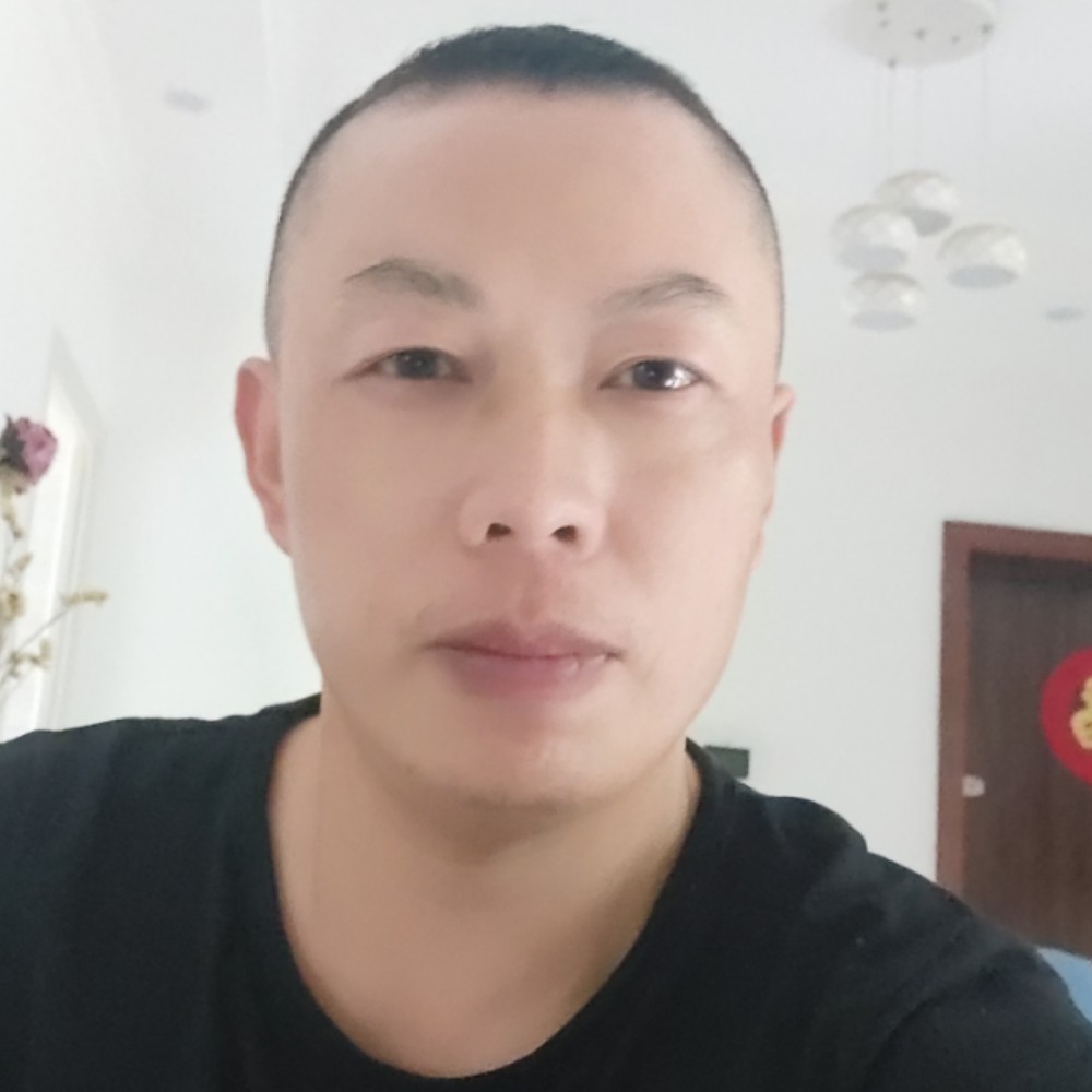 忧伤苦恋蓝天的照片