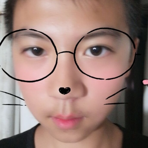 月光笑调皮的照片