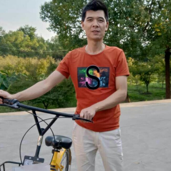 怡然母鸡的照片