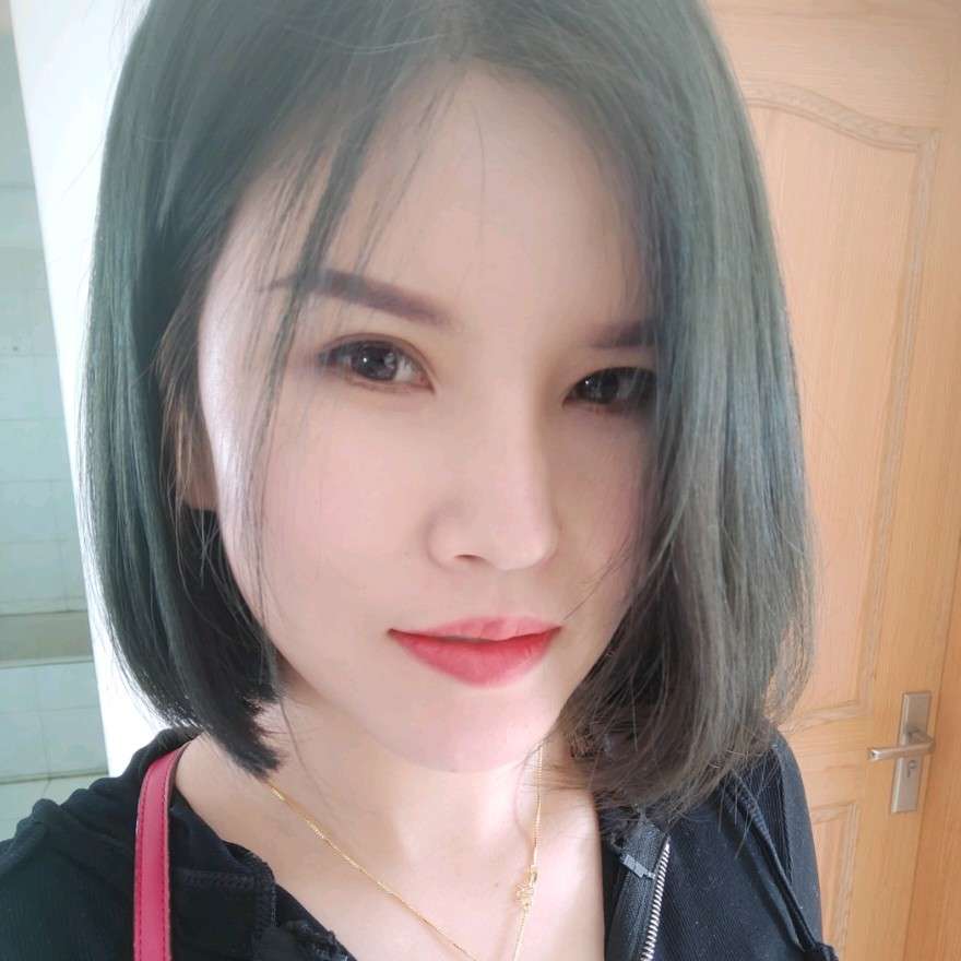 楼房邂逅文静的照片