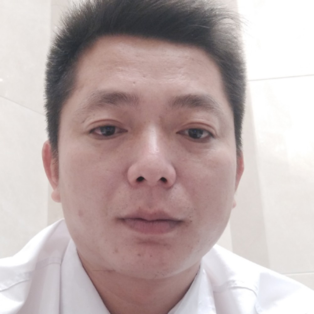 老鼠凝眸陶醉的照片