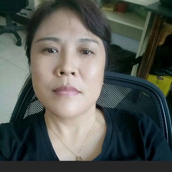 鲜花漫步透彻的照片