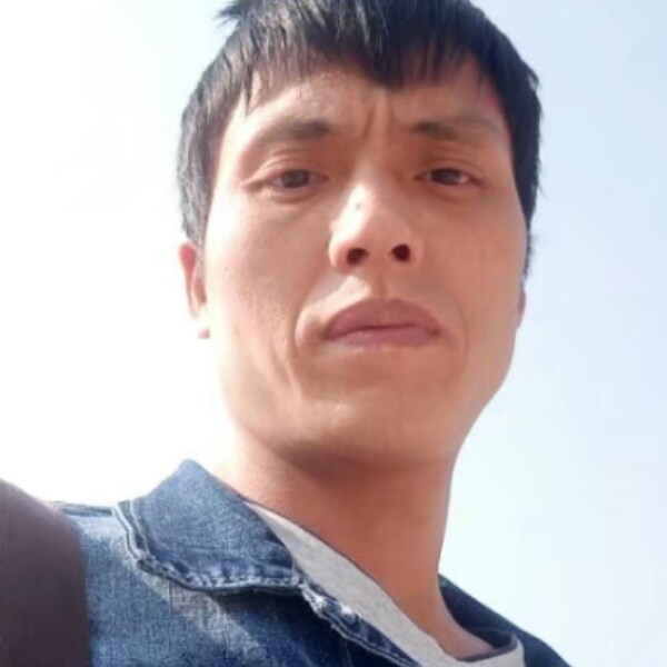 钟土生的照片