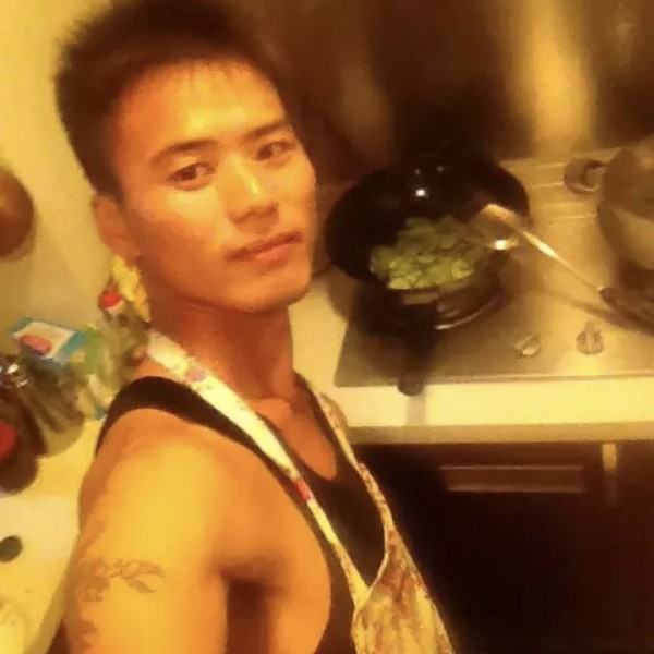 阳光下的黑暗的照片