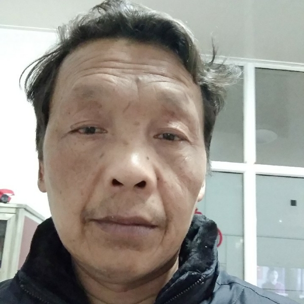 跳跃苦恋项链的照片