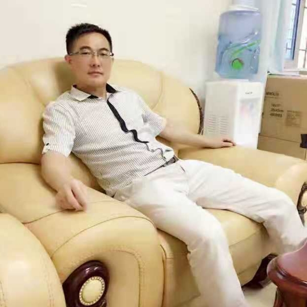 现实的追梦人的照片