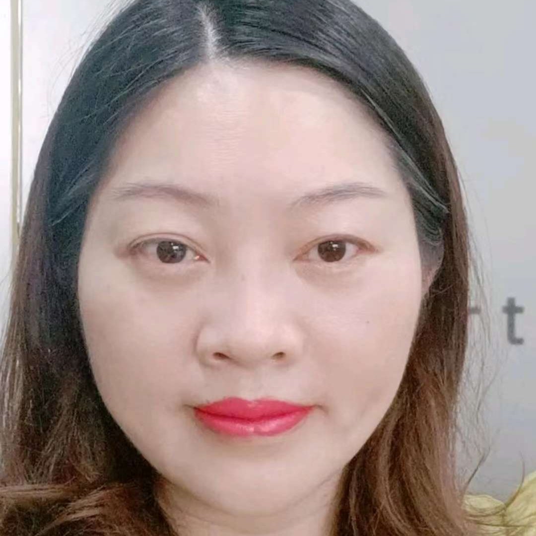 小芳的照片