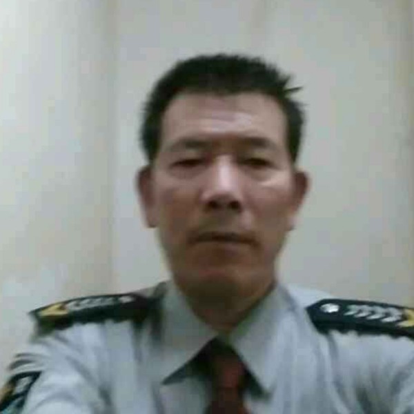 岩上劲松的照片